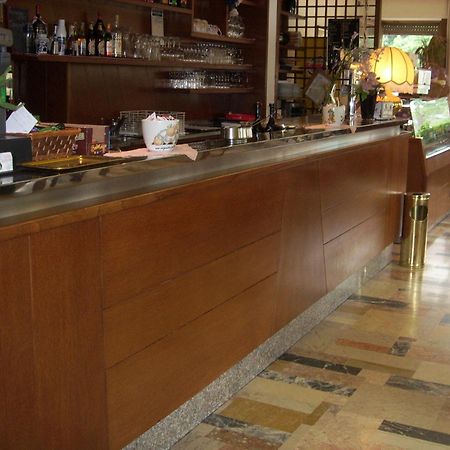 Albergo Ristorante Cima I Pra' Ponte nellʼAlpi Exterior foto